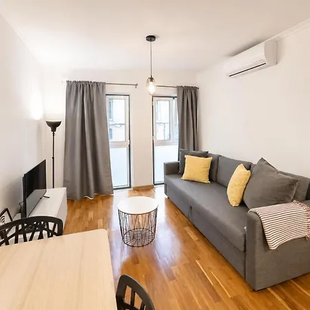 Historic Charm - Prime Location & Parking-2